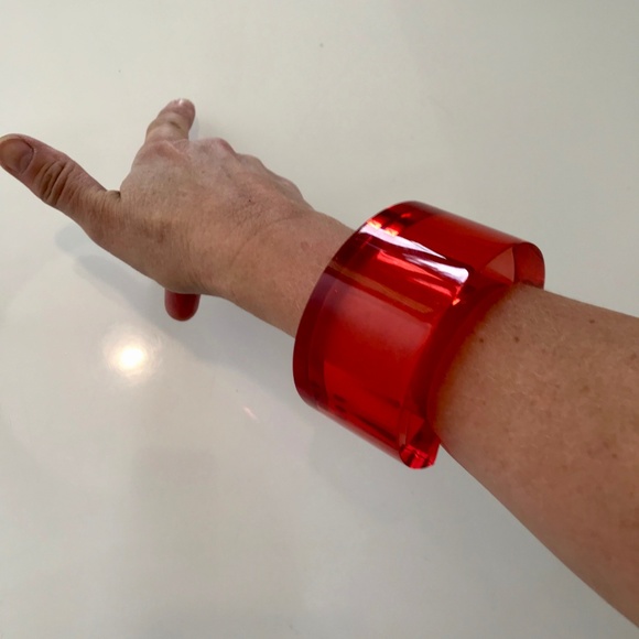 Lizzie Fortunato Jewelry - RARE!!  LIZZIE FORTUNATO Cuff in Magenta